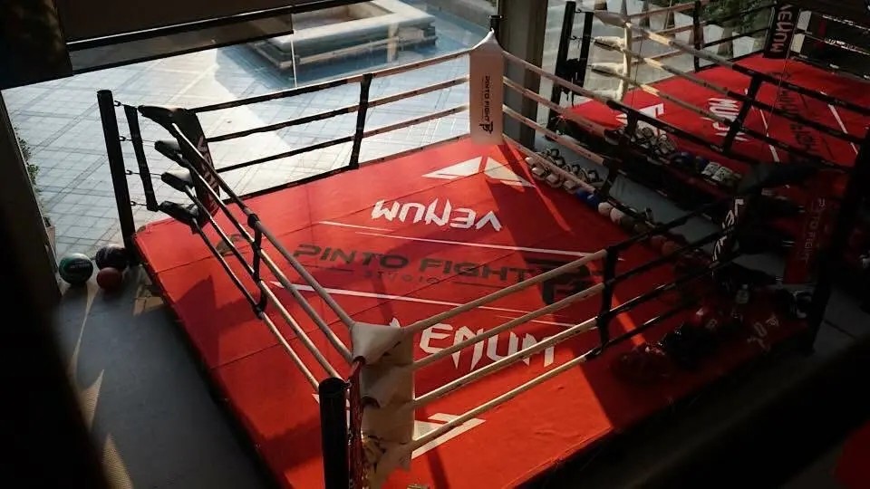 เวทีมวยใน Pinto Fight Studio ภาพย้อนหลัง · คลังภาพ UPRVISION
